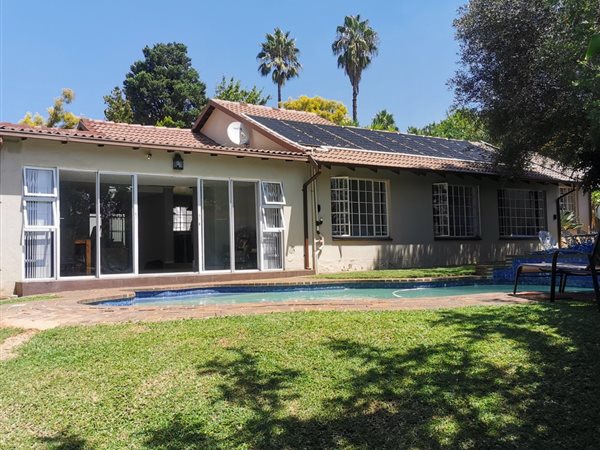 4 Bed House in Olivedale