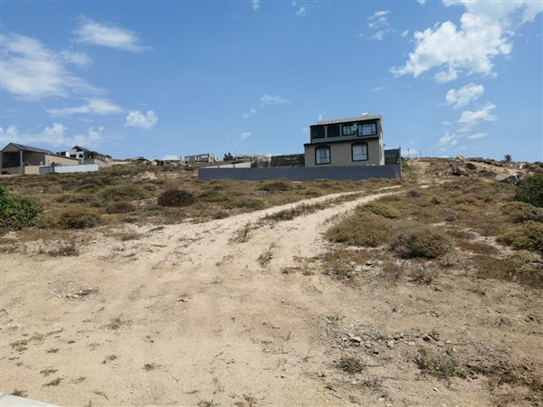 593 m² Land