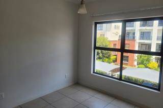 2 Bed Apartment in Greenstone Crest photo number 9