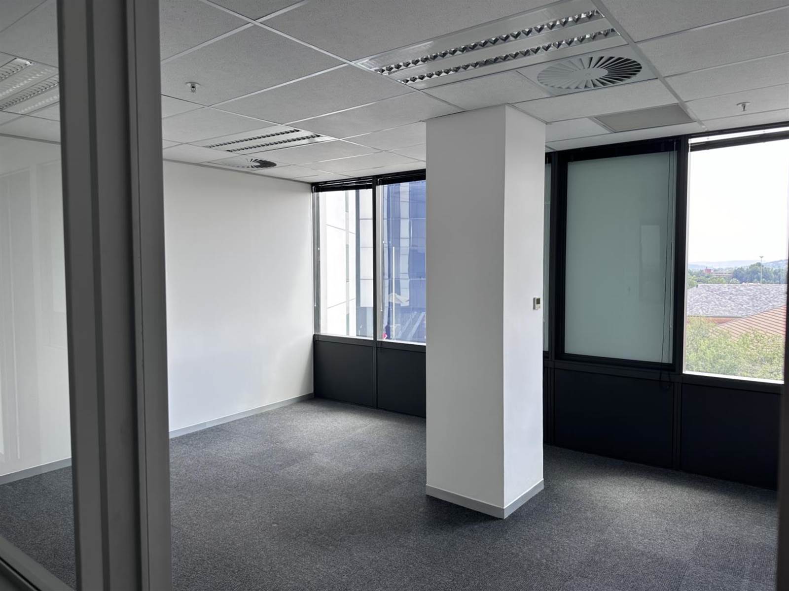 10292.5  m² Office Space in Menlyn photo number 9