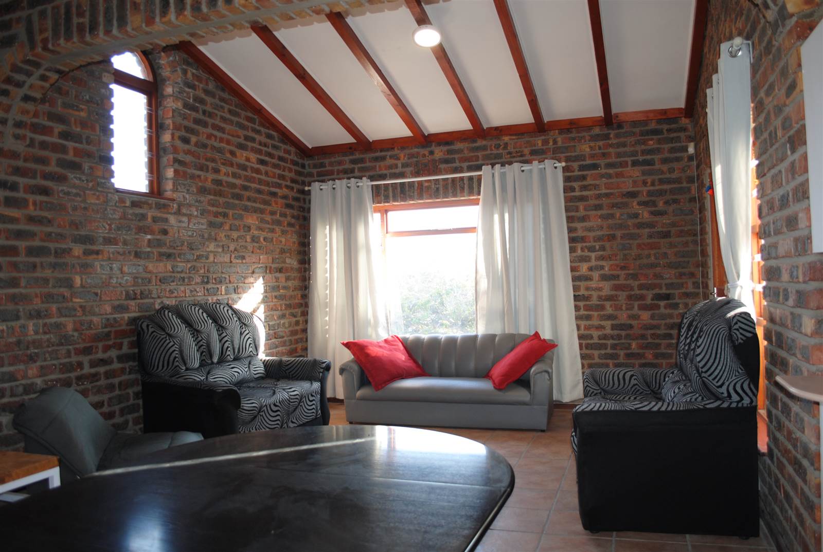 2 Bed Flat in Middedorp photo number 6