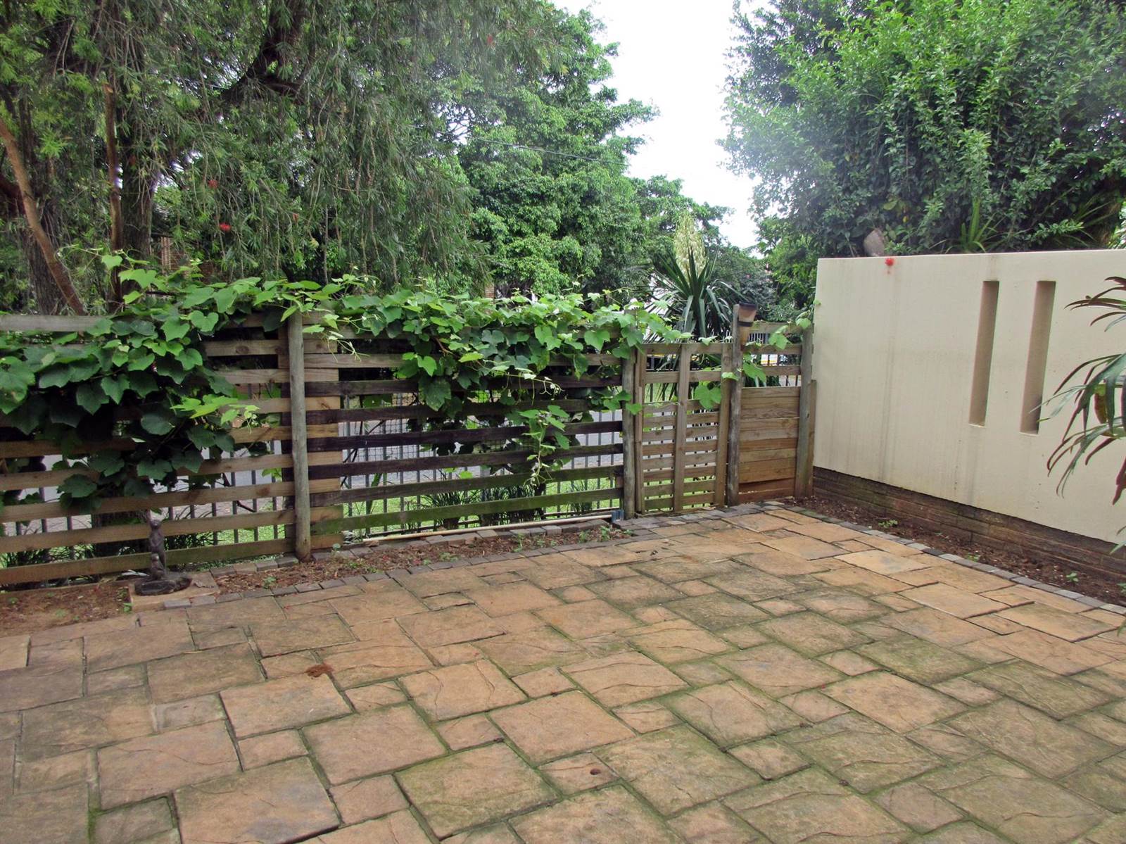 3 Bed Townhouse in Durban North photo number 6