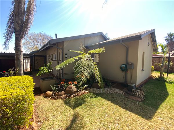 4 Bedroom House 4 Bedroom House