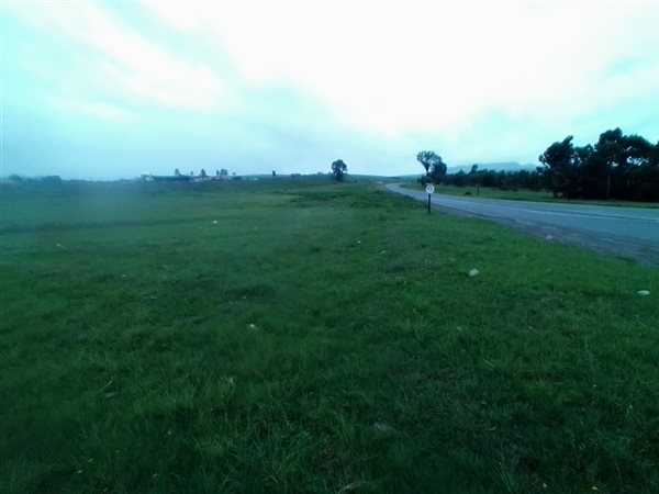 2.9 ha Land available in Mooi River