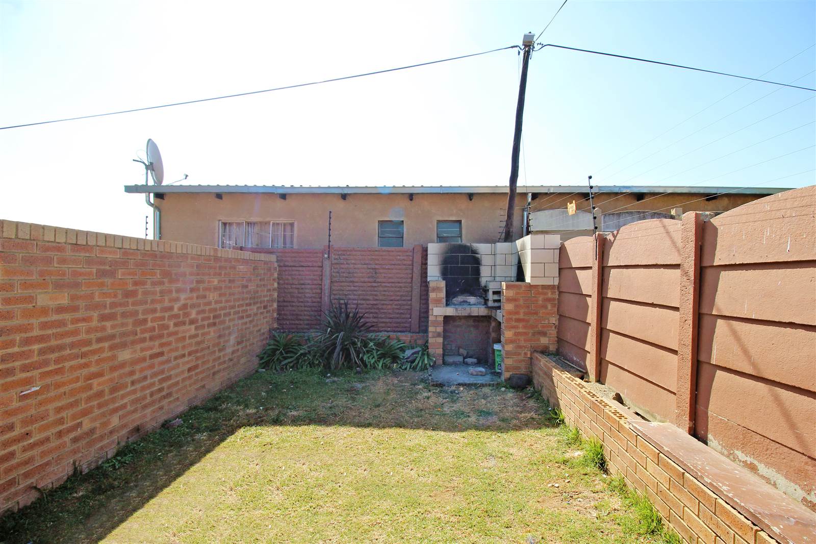 0.5 Bed House in Kempton Park Central photo number 7