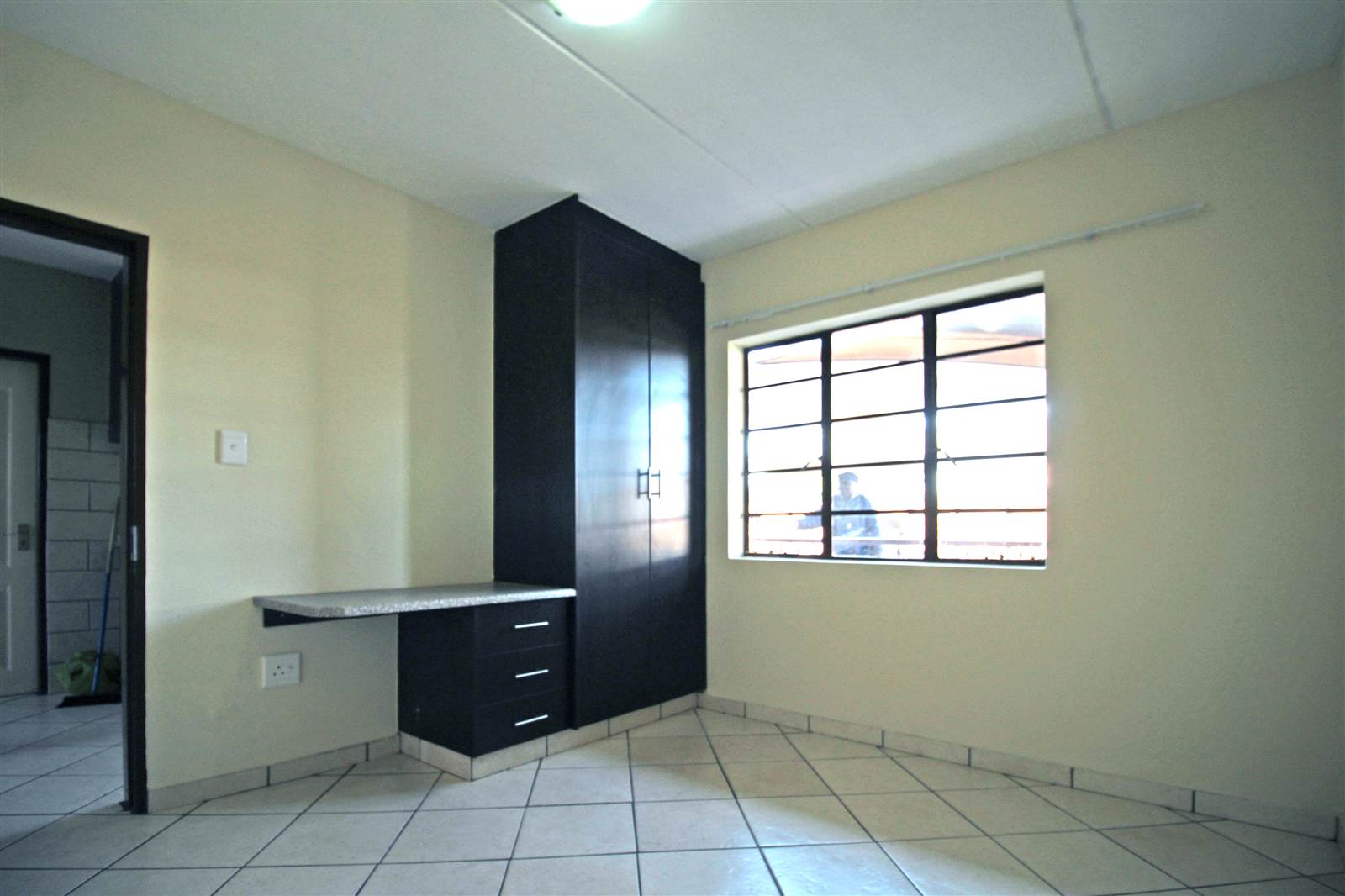 0.5 Bed House in Kempton Park Central photo number 5