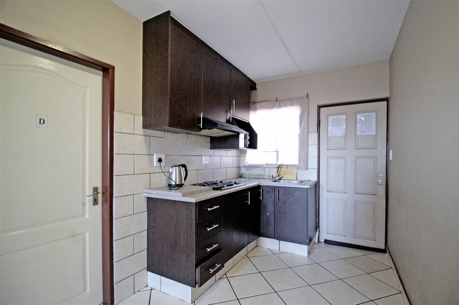 0.5 Bed House in Kempton Park Central photo number 2