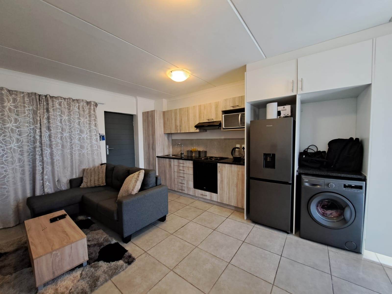1 Bed Apartment in Bellville South photo number 4