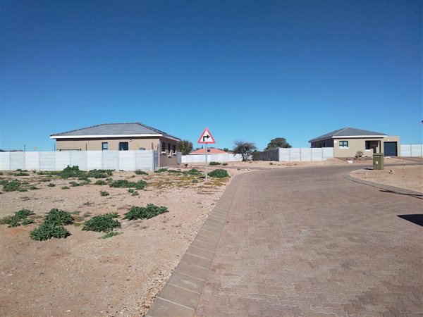 822 m² Land