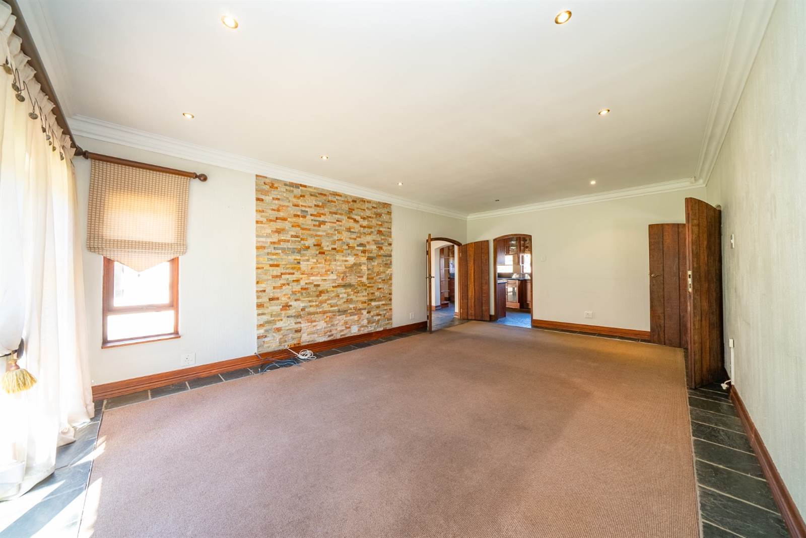 5 Bed House in Morninghill photo number 8