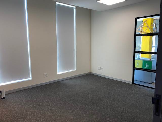 566  m² Office Space in Paarl photo number 9
