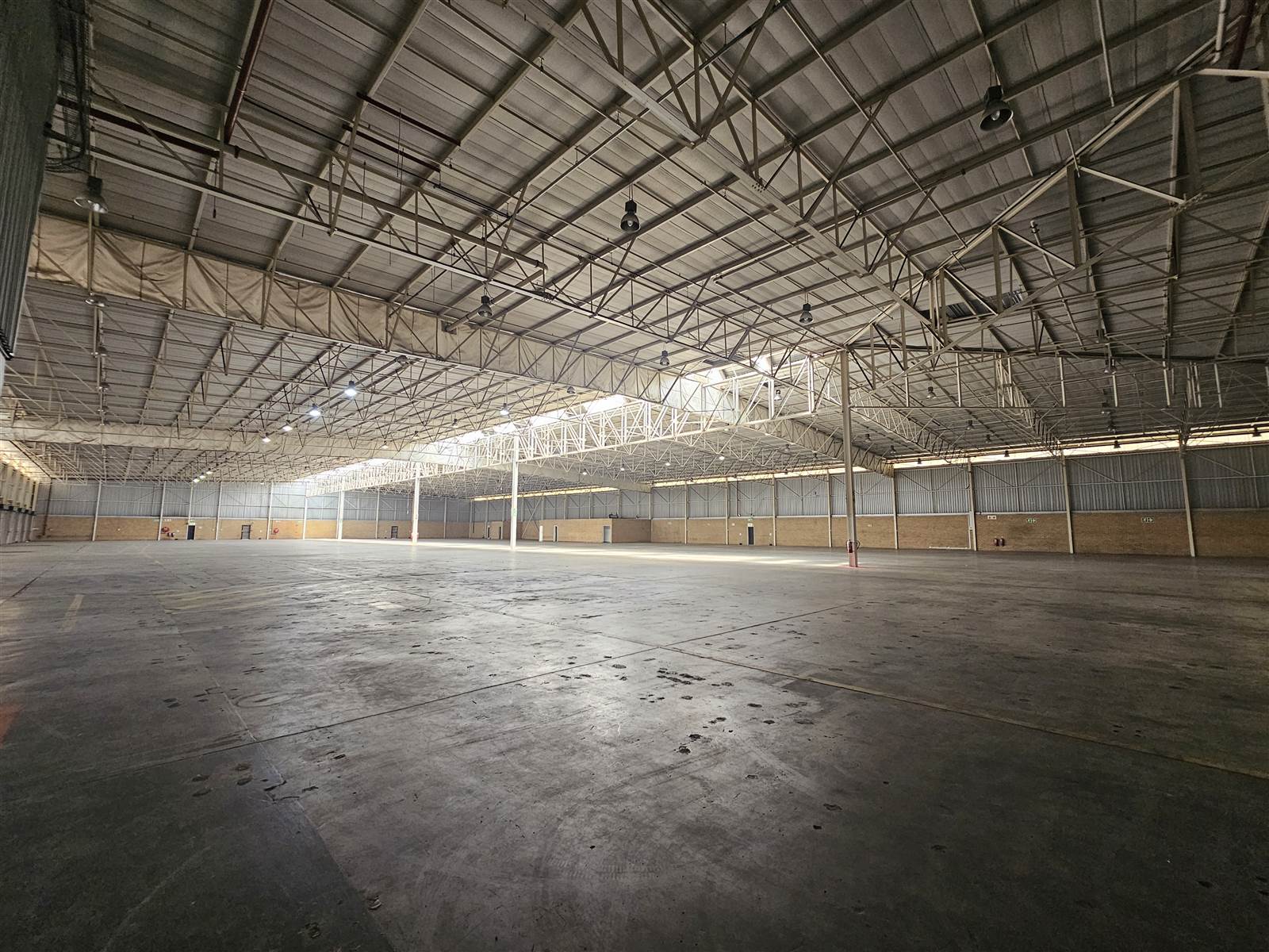 7263  m² Industrial space in Longmeadow photo number 2