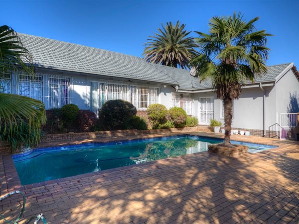 3 Bedroom House 3 Bedroom House