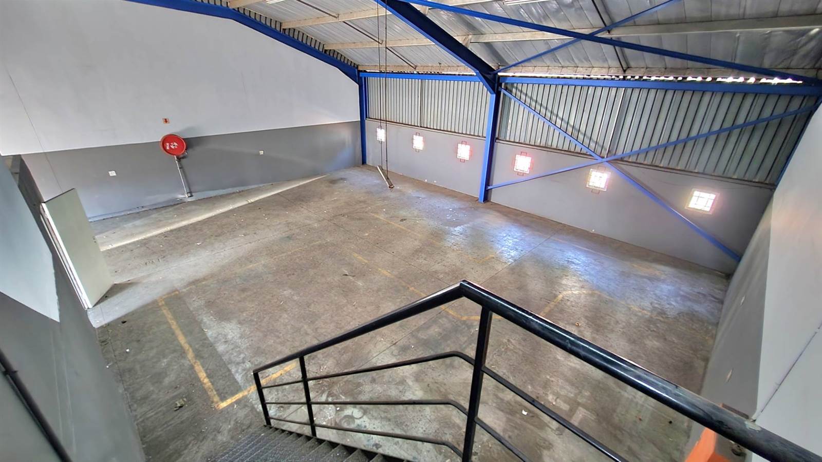 214  m² Industrial space in Briardene photo number 9
