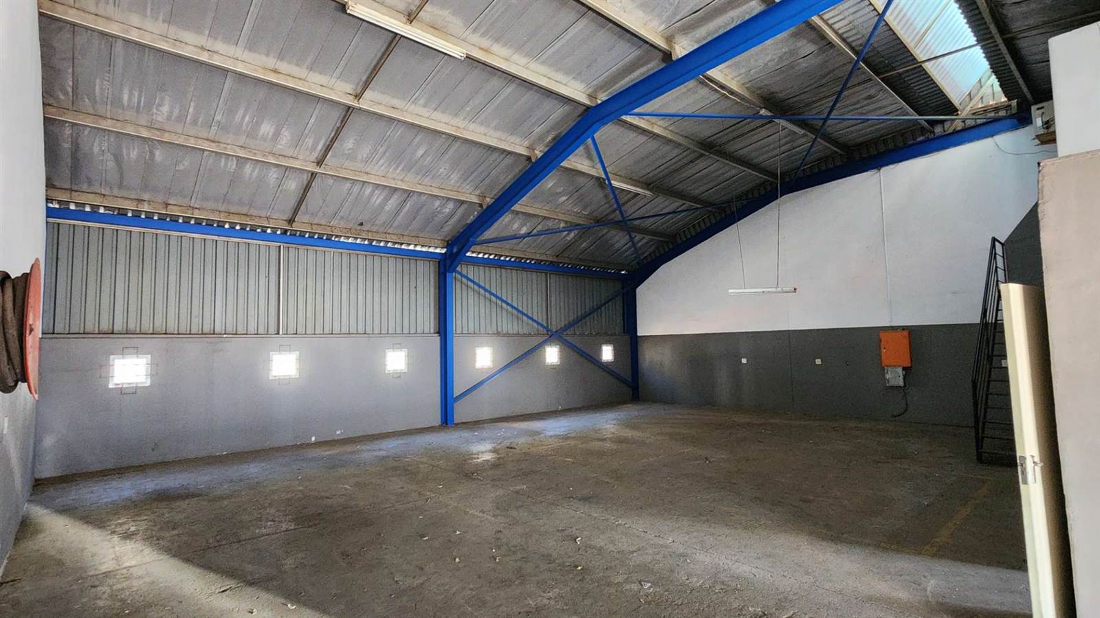 214  m² Industrial space in Briardene photo number 7