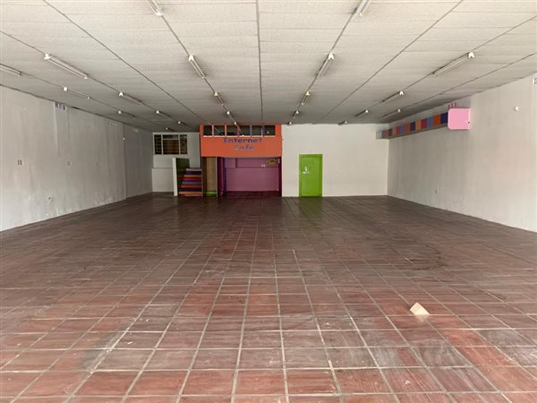 550  m² Commercial space in Ladybrand