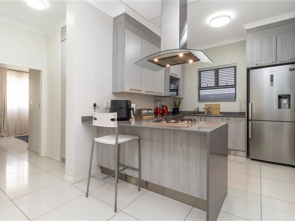3 Bedroom Townhouse 3 Bedroom Townhouse