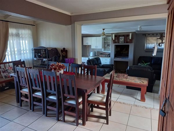 4 Bedroom House 4 Bedroom House