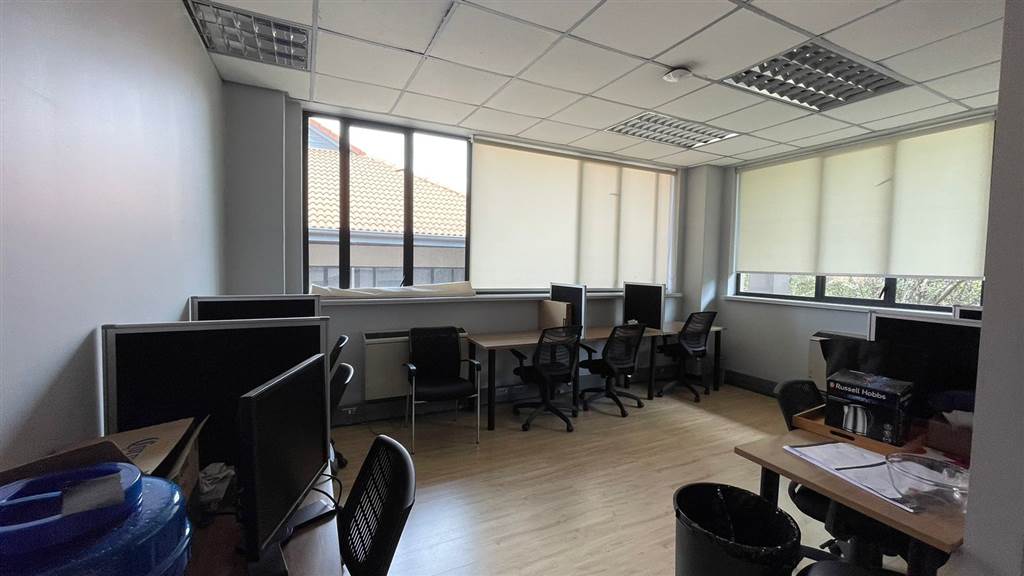847  m² Commercial space in Highveld photo number 15