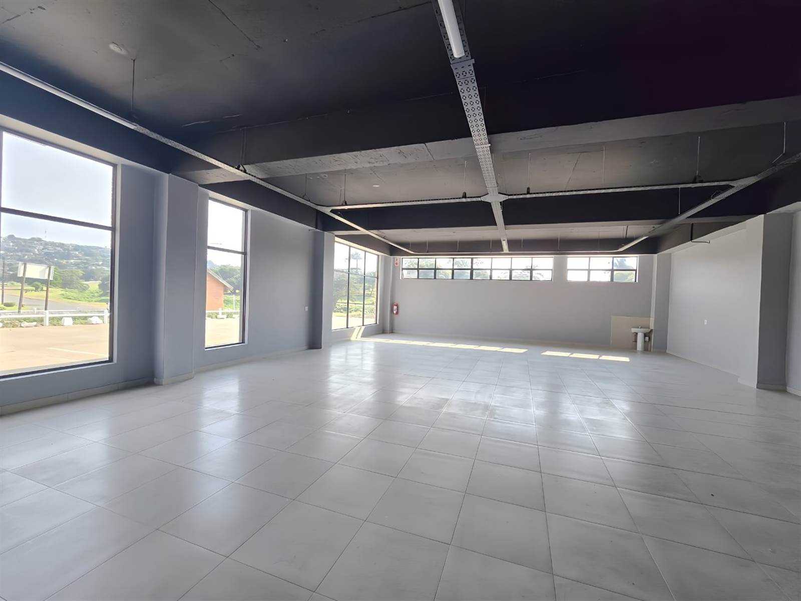 179  m² Retail Space in Stanger Central photo number 2