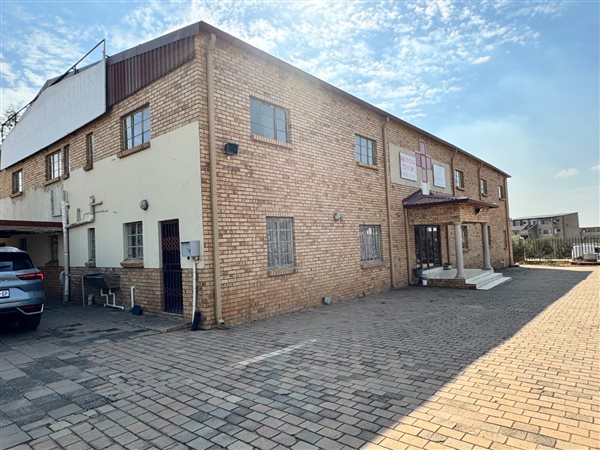350 m² Commercial space 350 m² Commercial space