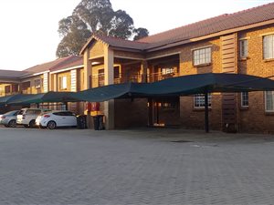3 Bed Apartment in Modder East