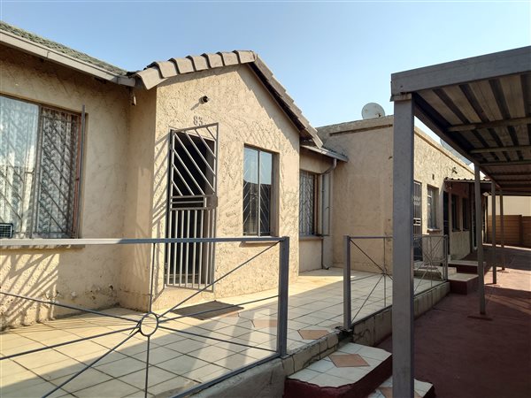 6 Bedroom House 6 Bedroom House