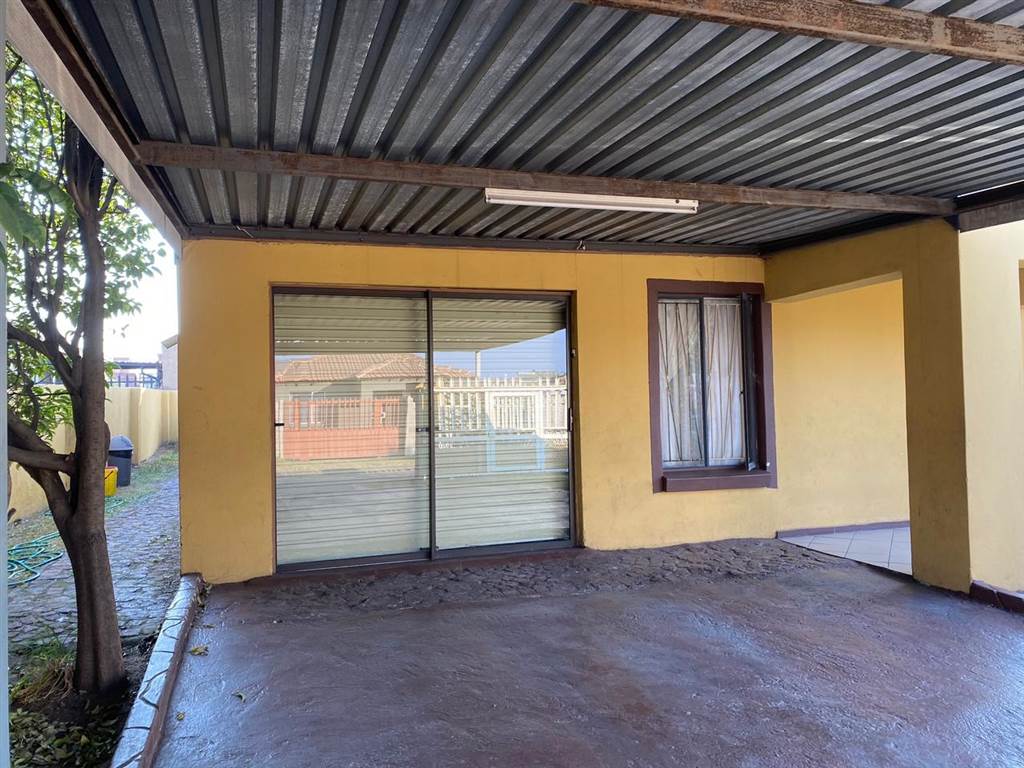 3 Bed House in Vereeniging photo number 14