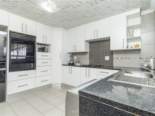 3 Bedroom House 3 Bedroom House