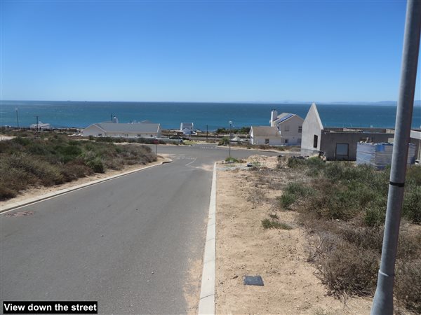 423 m² Land available in St Helena Views