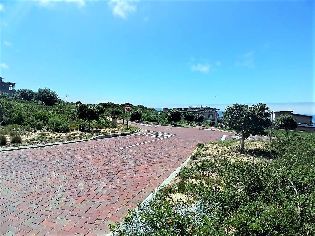 847 m² Land available in Stilbaai photo number 2