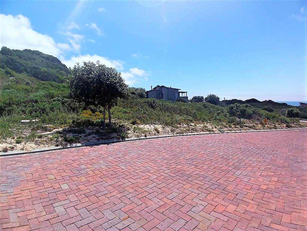 847 m² Land available in Stilbaai photo number 1