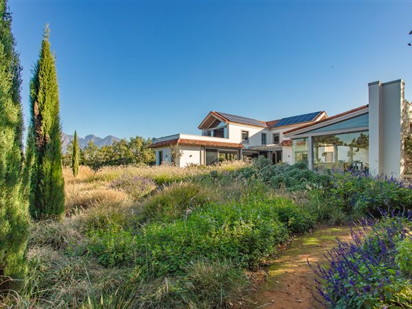 4 Bedroom House 4 Bedroom House