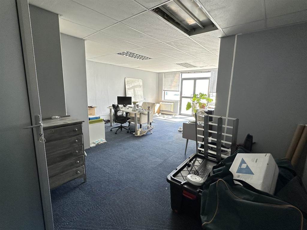 288  m² Commercial space in Sea Point photo number 6