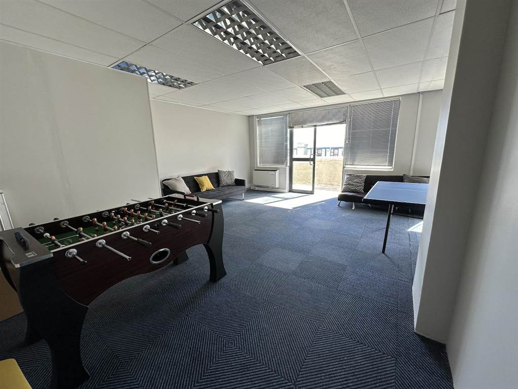 288  m² Commercial space in Sea Point photo number 18