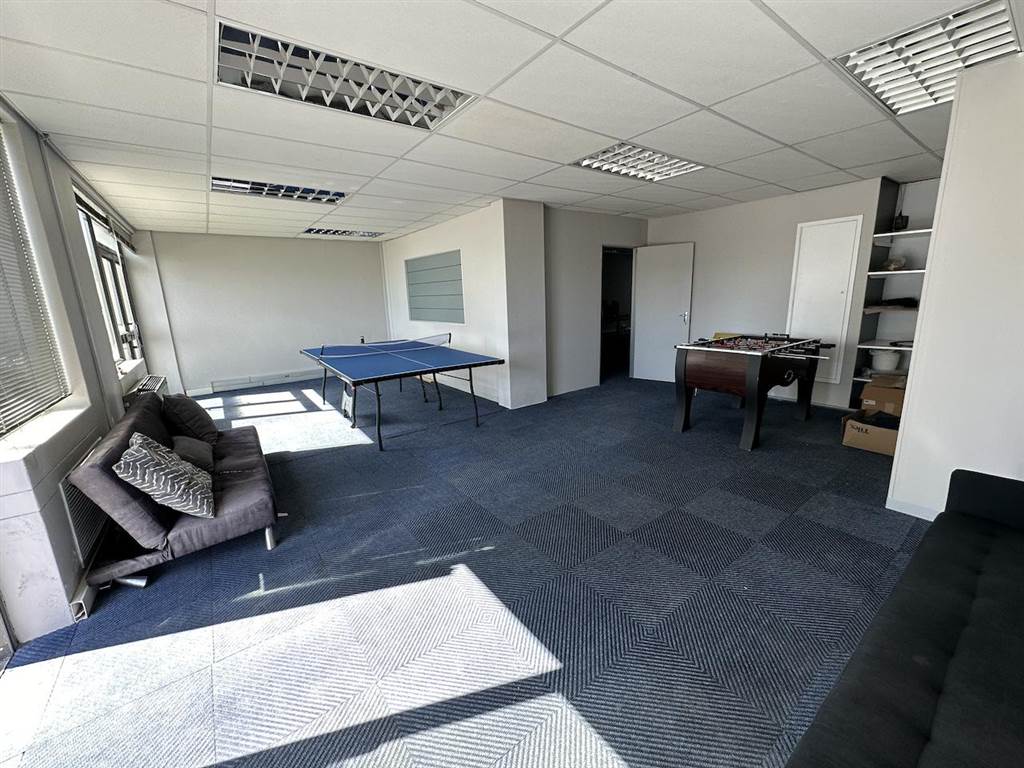 288  m² Commercial space in Sea Point photo number 19