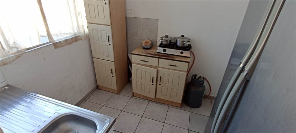 2 Bed Flat in Lenville photo number 8