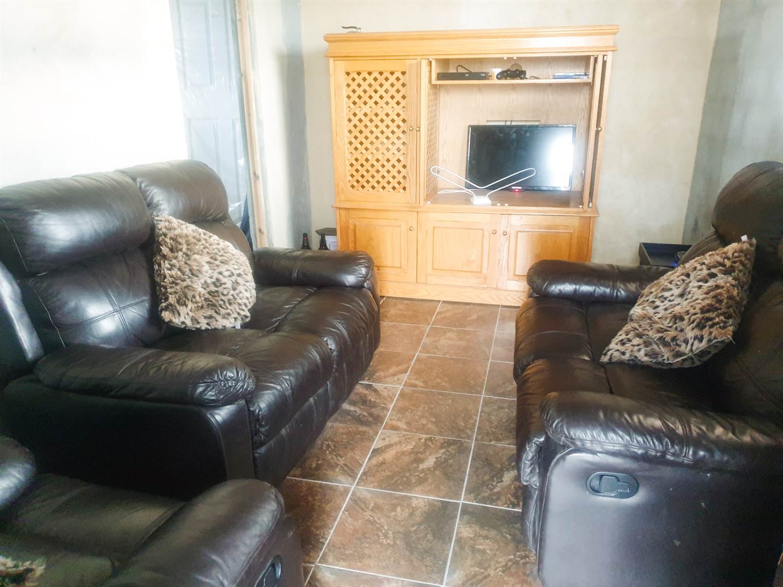 2 Bed House in Mfuleni photo number 8