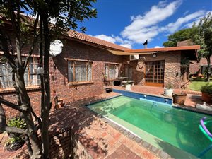 3 Bed House in Alphen Park