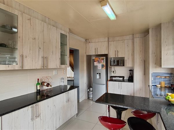 3 Bedroom House 3 Bedroom House