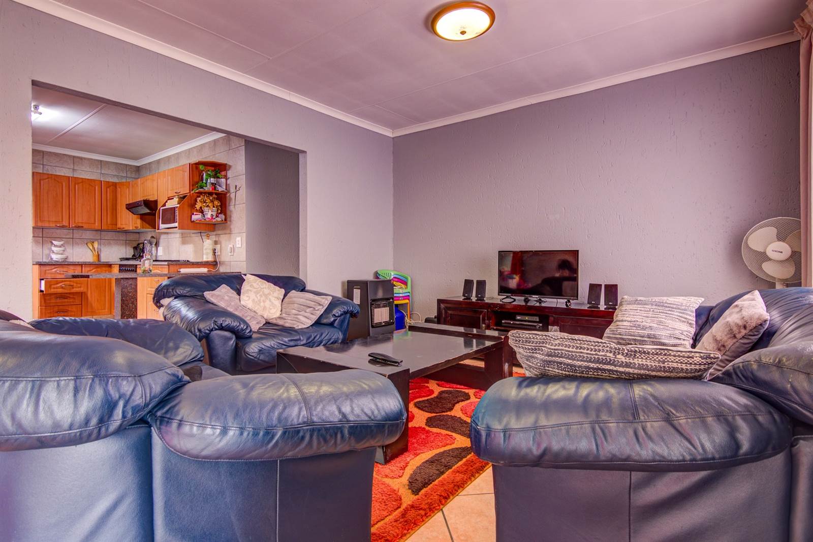 3 Bed Townhouse in Glen Marais photo number 5
