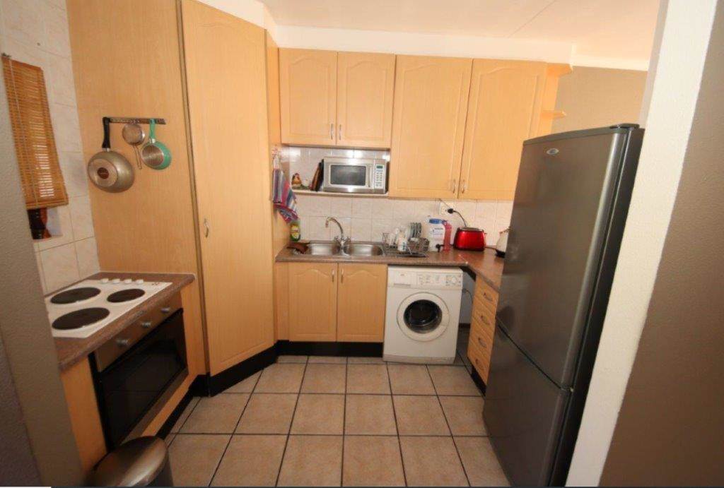 2 Bed Apartment in Dowerglen and Ext photo number 6