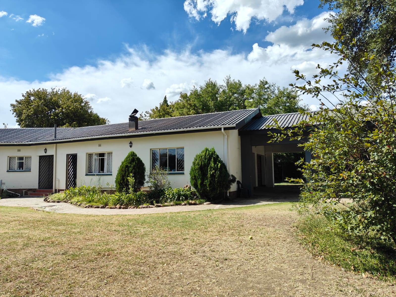 4 Bed House in Panorama photo number 24