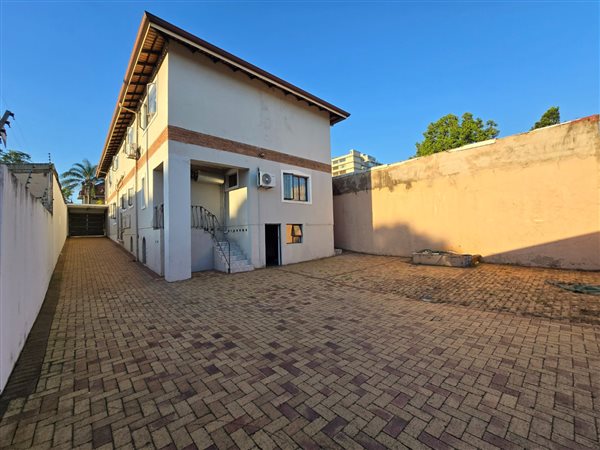 6 Bedroom House 6 Bedroom House