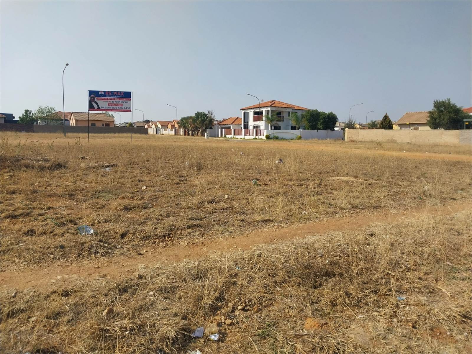 1193 m² Land available in Southern Gateway photo number 3