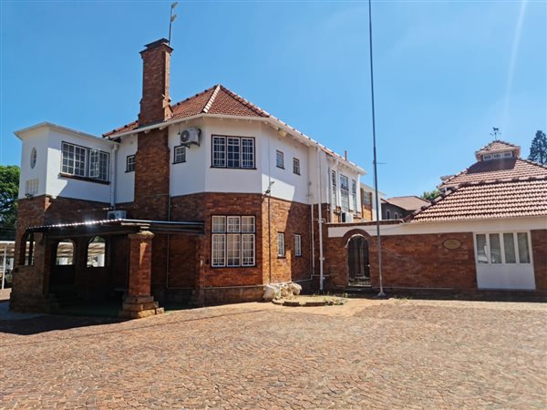 580  m² Office Space in Parkwood