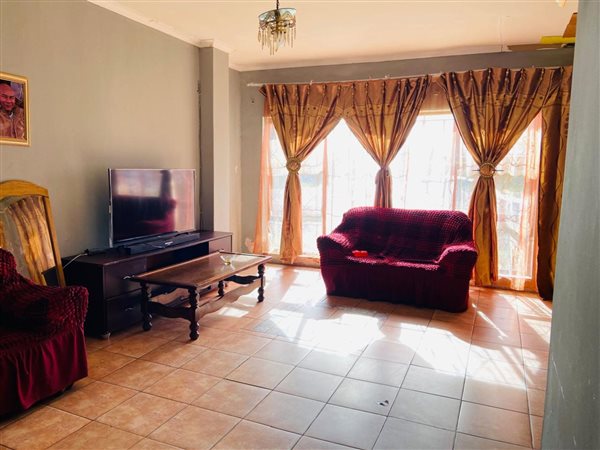 4 Bedroom House 4 Bedroom House