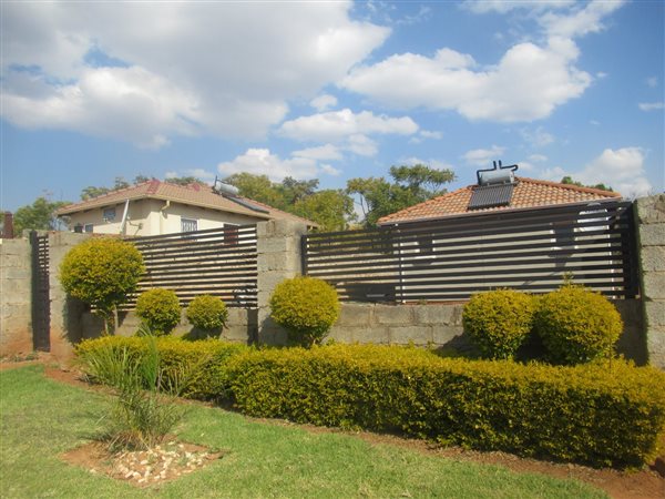 2 Bedroom House