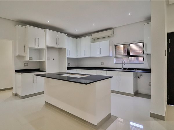 4 Bed Apartment