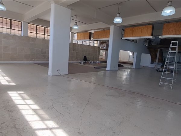 1322.69995117188  m² Commercial space in Woodstock